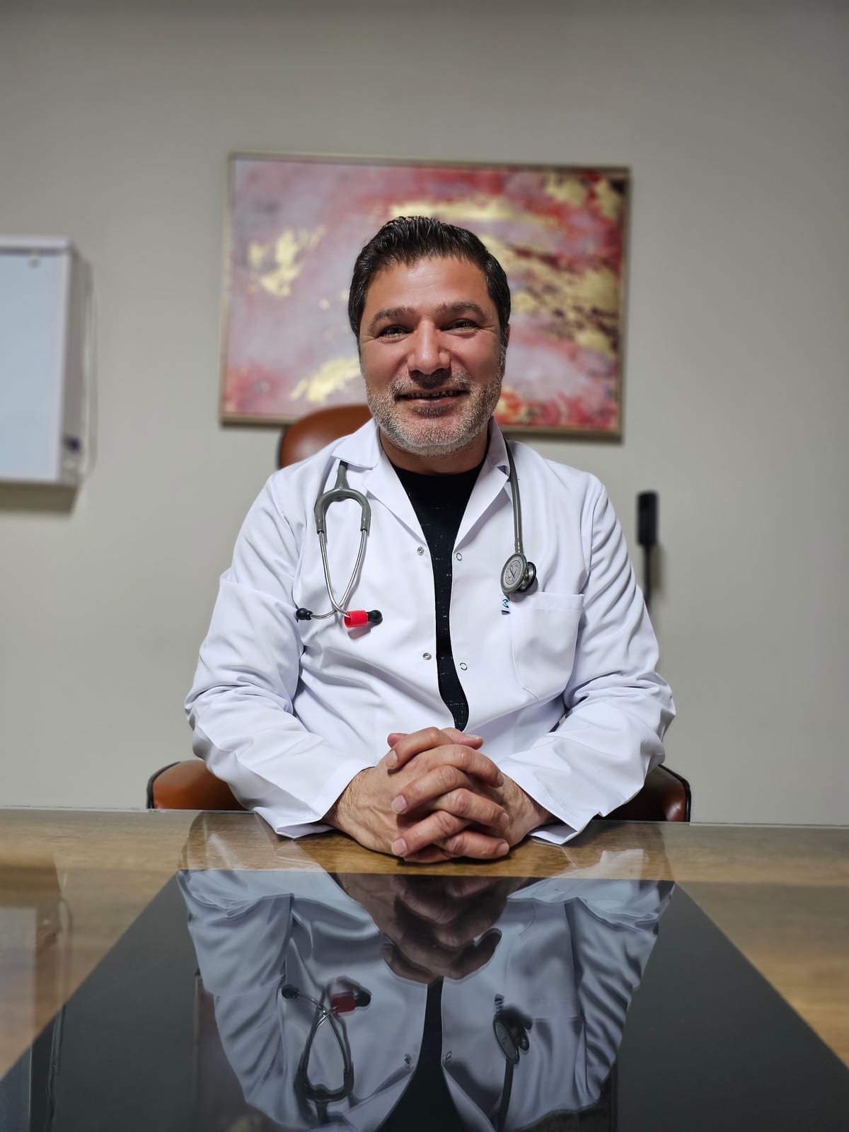 Dr. İzzet Gök — Beylikdüzü Medikal Estetik Hekimi, 17 yıllık deneyim